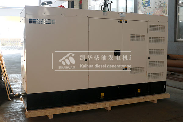 上?？蛻粲嗁徱慌_200kw靜音發電機組成功出廠